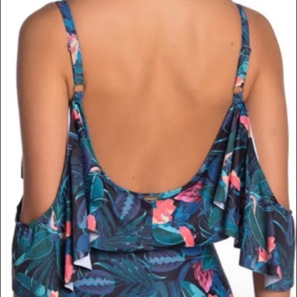 Ruffled Cold Shoulder One-Piece Swimsuit Sz. Medium - Picture 2 of 8